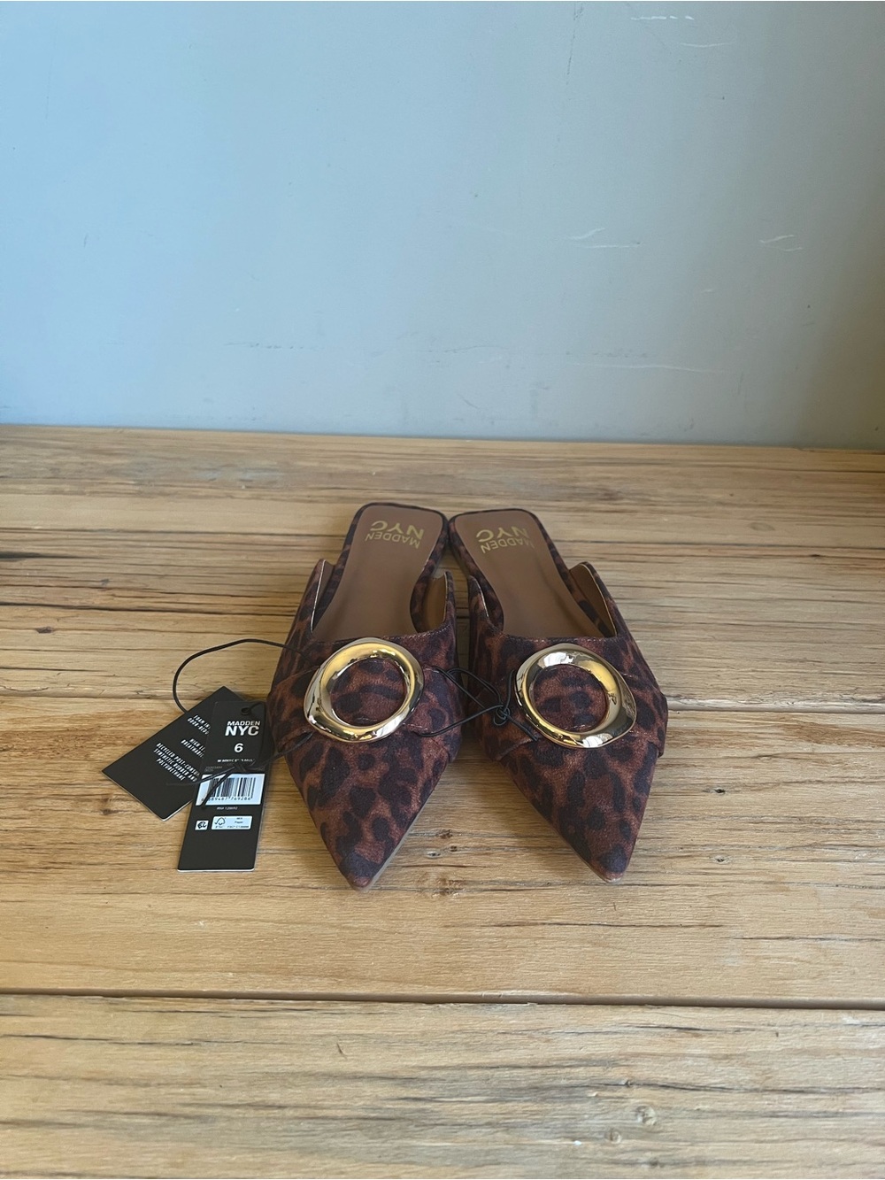 NWT Madden NYC Leopard-Print Pointed Mule with Gold Ring - Brown